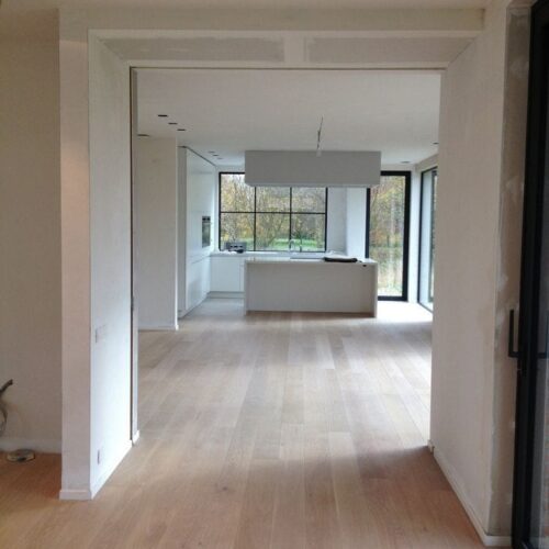 Long-Plank Hardwood flooring